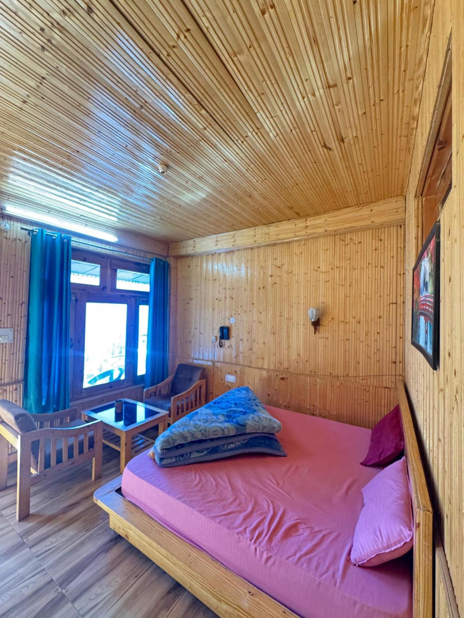 Hotel 19 Tosh Eksteriør bilde